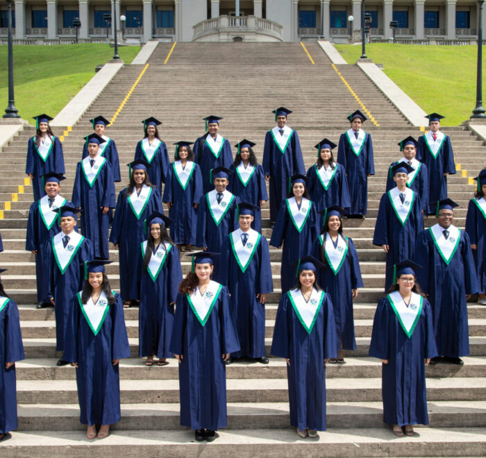 Estudiantes graduandos de la Academia Integral San Lucas de Arraiján, Promoción 2022